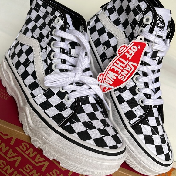 Vans WMNS Sentry Sk8-Hi
Checkerboard
VN0A5KY5705
Sneakers - Picture 7 of 16